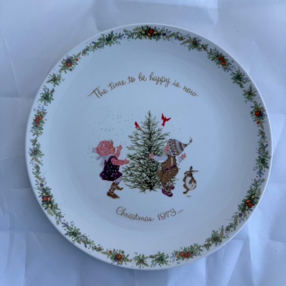 Holly Hobbie Christmas plate - 1973 - Picture 1 of 3